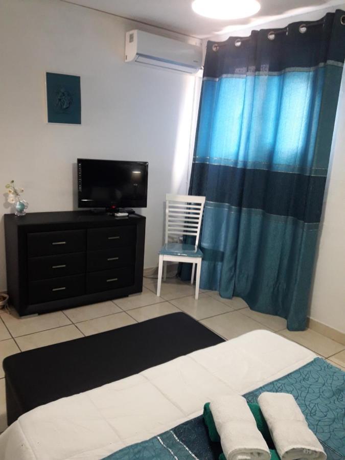 Ferienwohnung Coquet F2 Climatise Avec Piscine Au Lamentin Le Lamentin Exterior foto